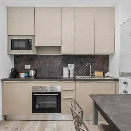 - 2 Private Units For 4 - Ac & Wifi * Mailand